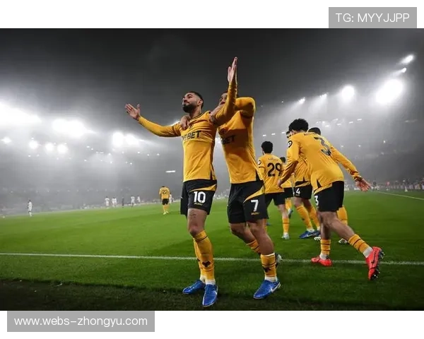 曼联或将采用3-4-2-1阵型布阵 B费前移担当核心组织者