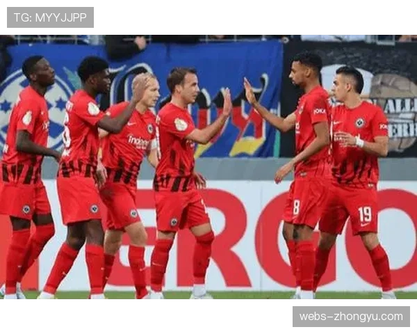 战术复盘:斯图加特如何通过高位逼抢限制沃尔夫斯堡